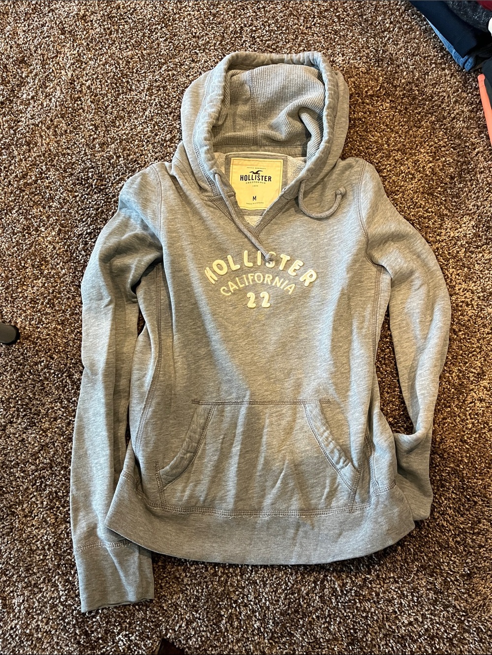 Hollister Gray Hooded Pullover Sweatshirt with California 22 Logo